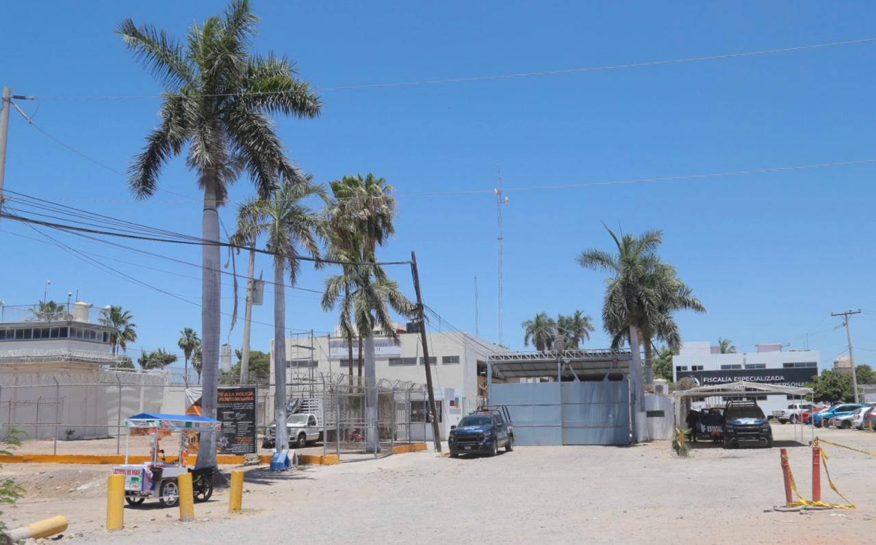 Continúa el operativo de revisión en el penal de Culiacán