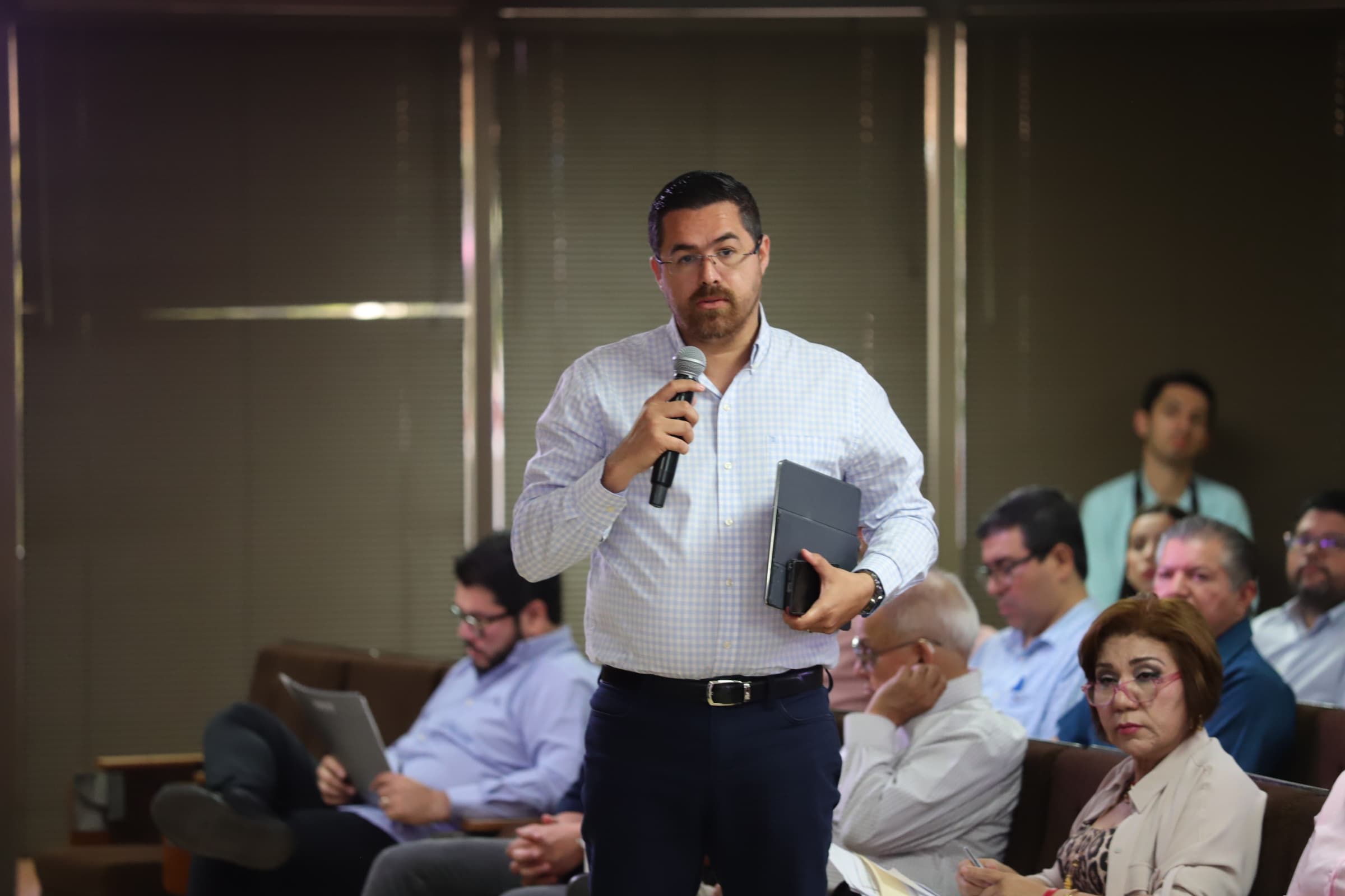 Cuitláhuac González Galindo, secretario de Salud en Sinaloa.