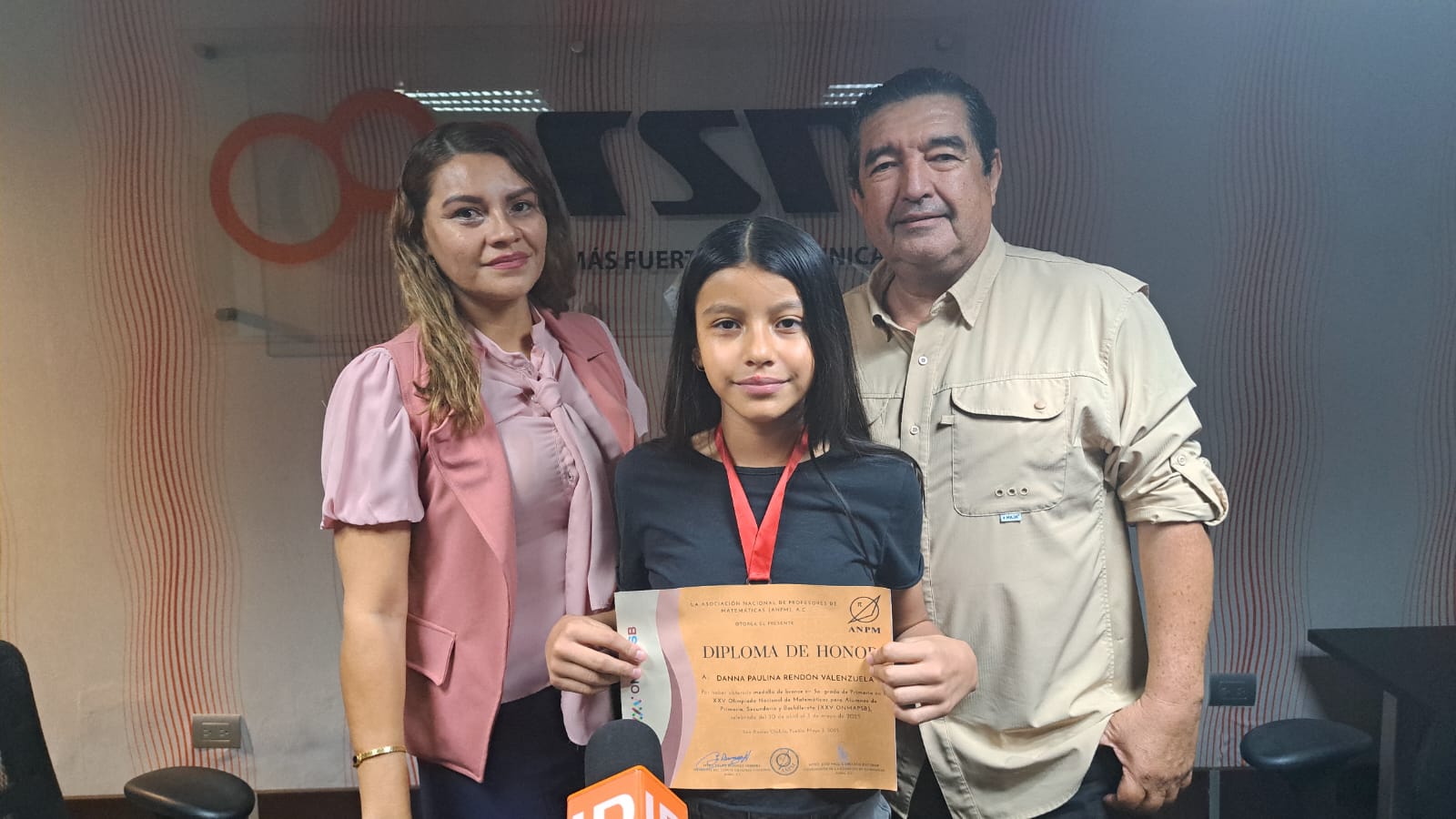 Danna Rendón gana medalla de bronce en Olimpiada Nacional de Matemáticas