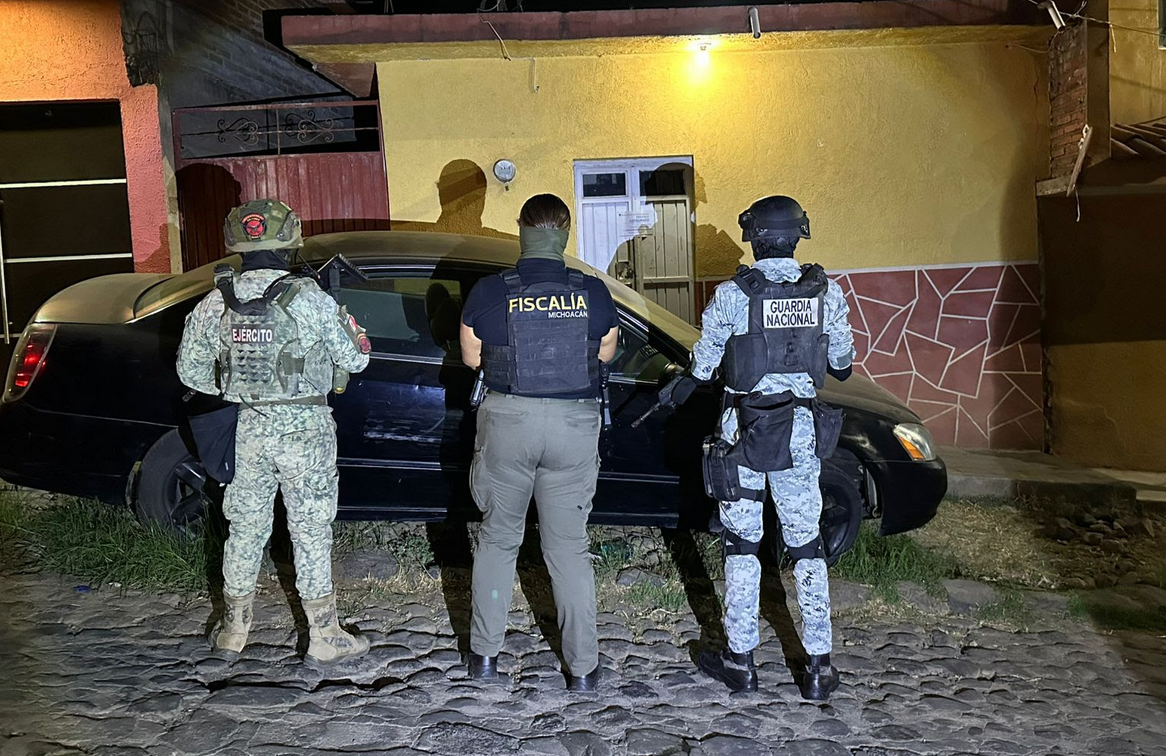 Fiscalía de Michoacán asegura 925 dosis de metanfetamina durante un operativo