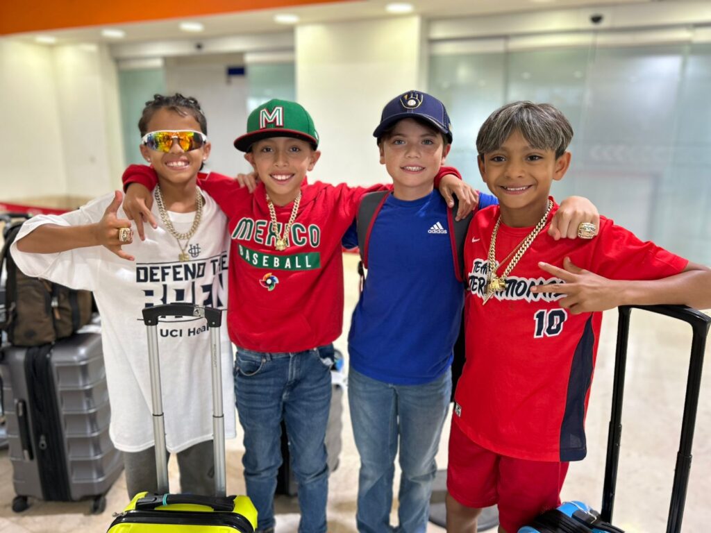 Demuestran peloteros mazatlecos su gran talento tras ser campeones internacionales