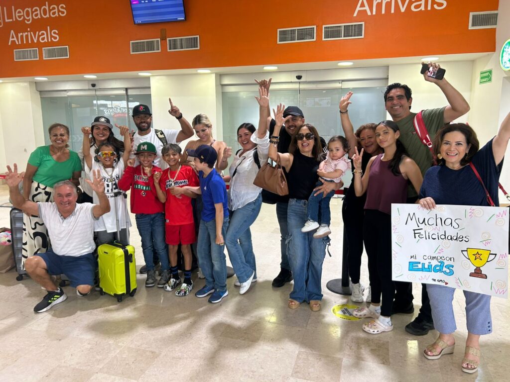 Demuestran peloteros mazatlecos su gran talento tras ser campeones internacionales
