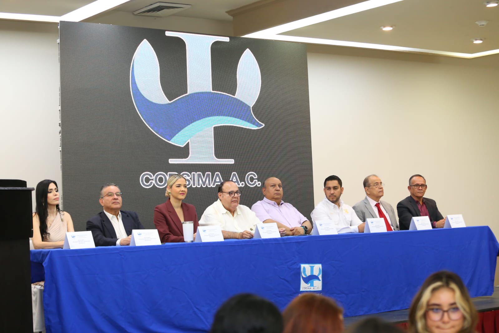Alcaldesa de Mazatlán destaca la labor de los psicólogos