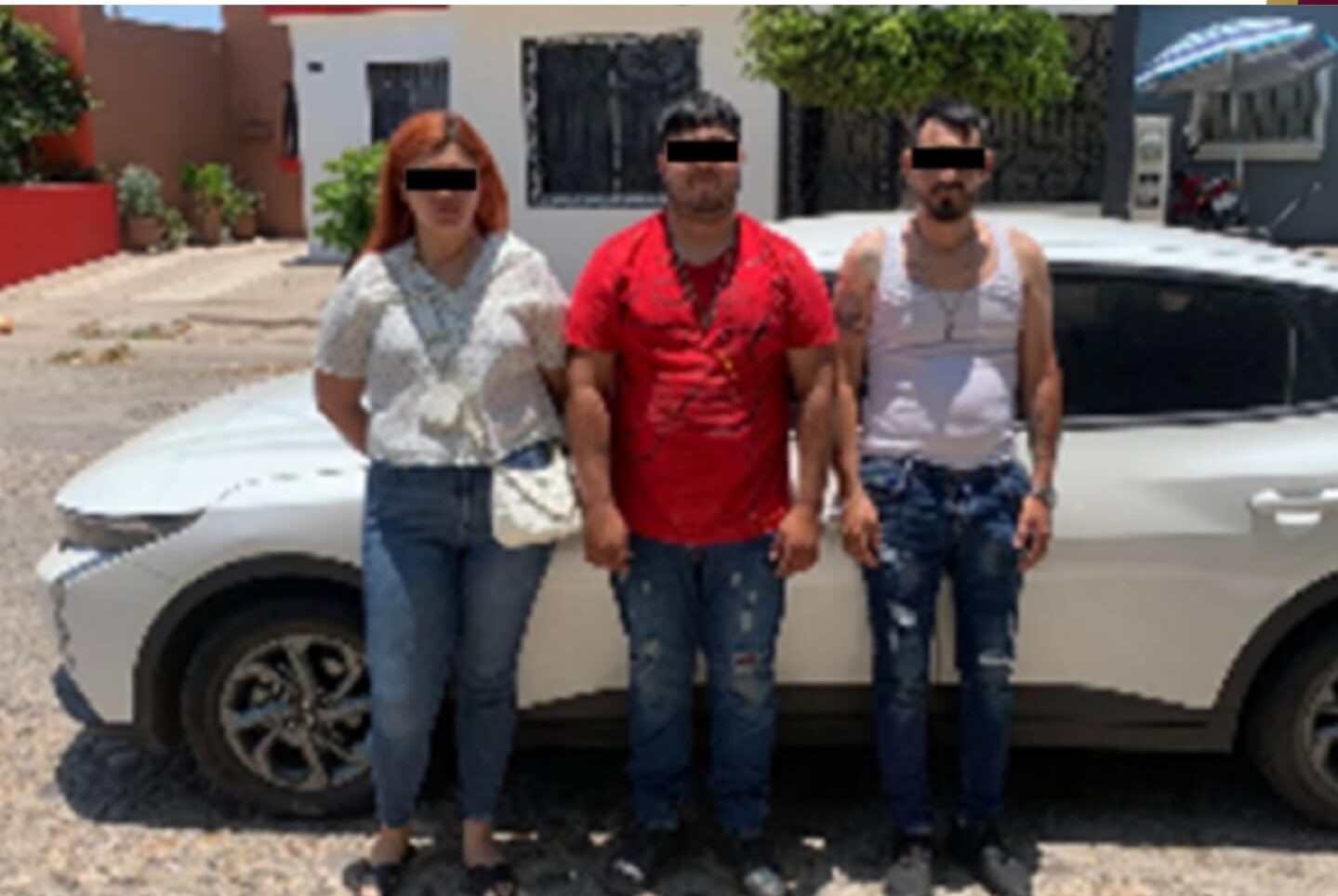 En Mazatlán, detienen a 3 personas