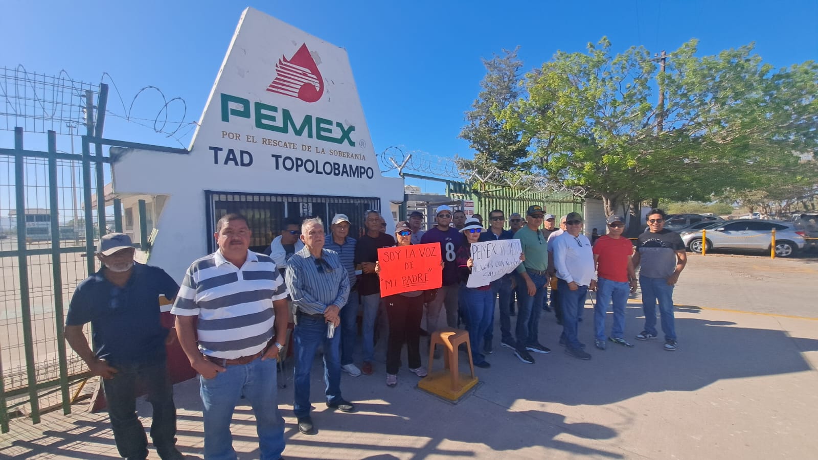 En protesta por el problema de la falta de prestación de servicios médicos