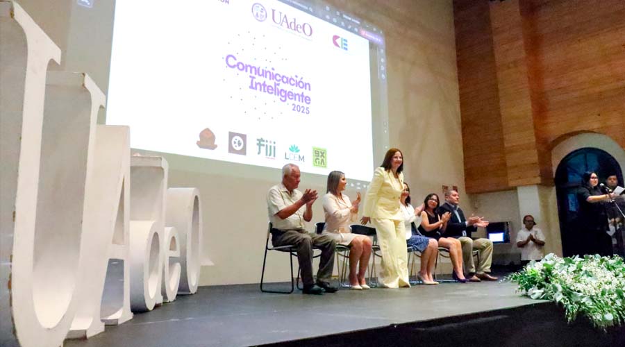 Estudiantes UAdeO se actualizan sobre IA