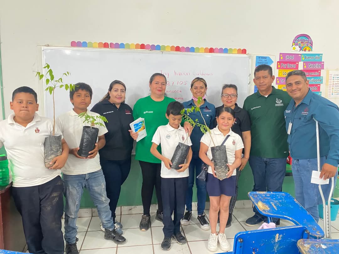 Estudiantes de primaria participan en actividades de cuidado al medio ambiente en JJR