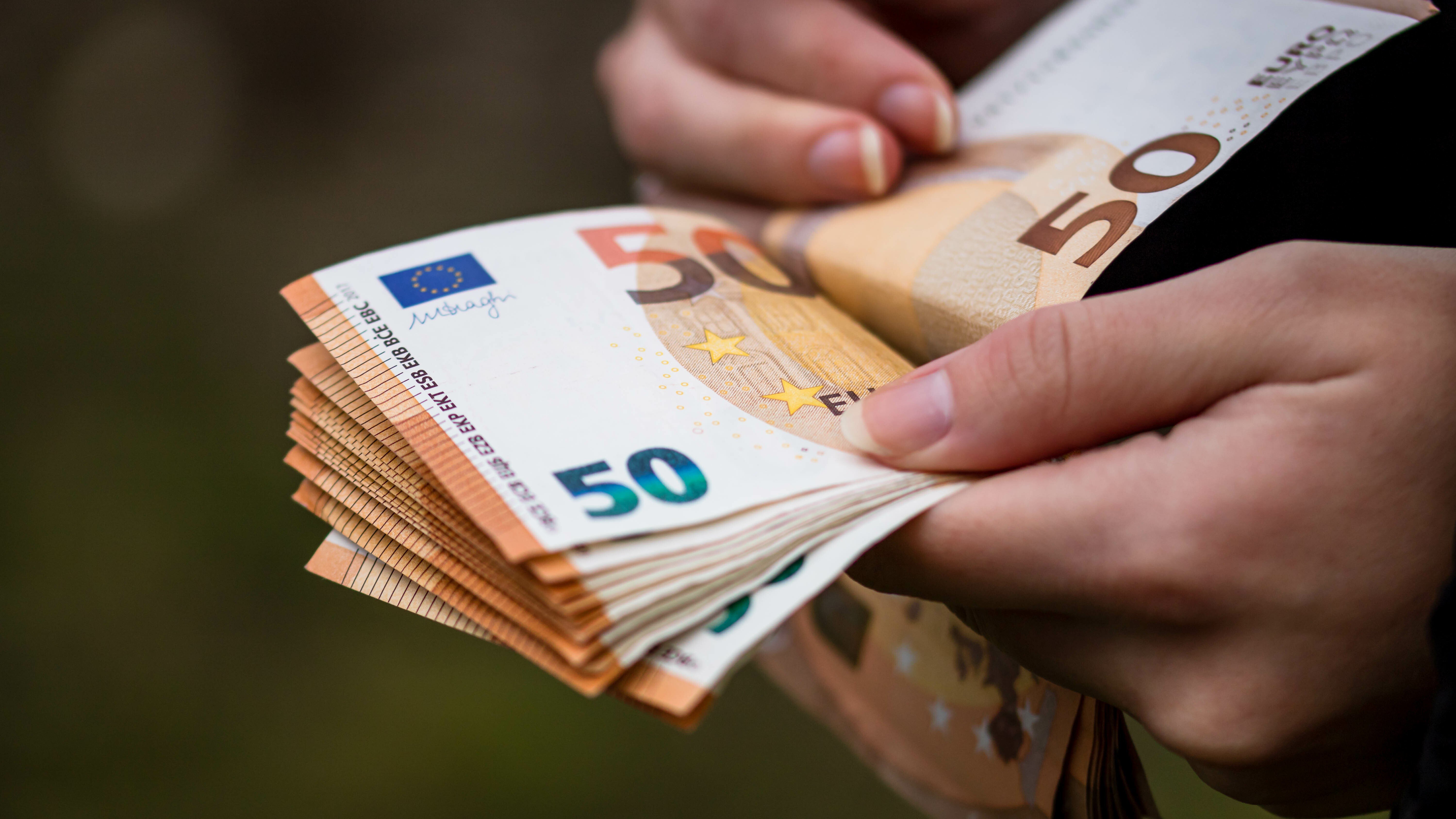 Euro cae frente al peso mexicano y se mantiene volátil en los mercados internacionales