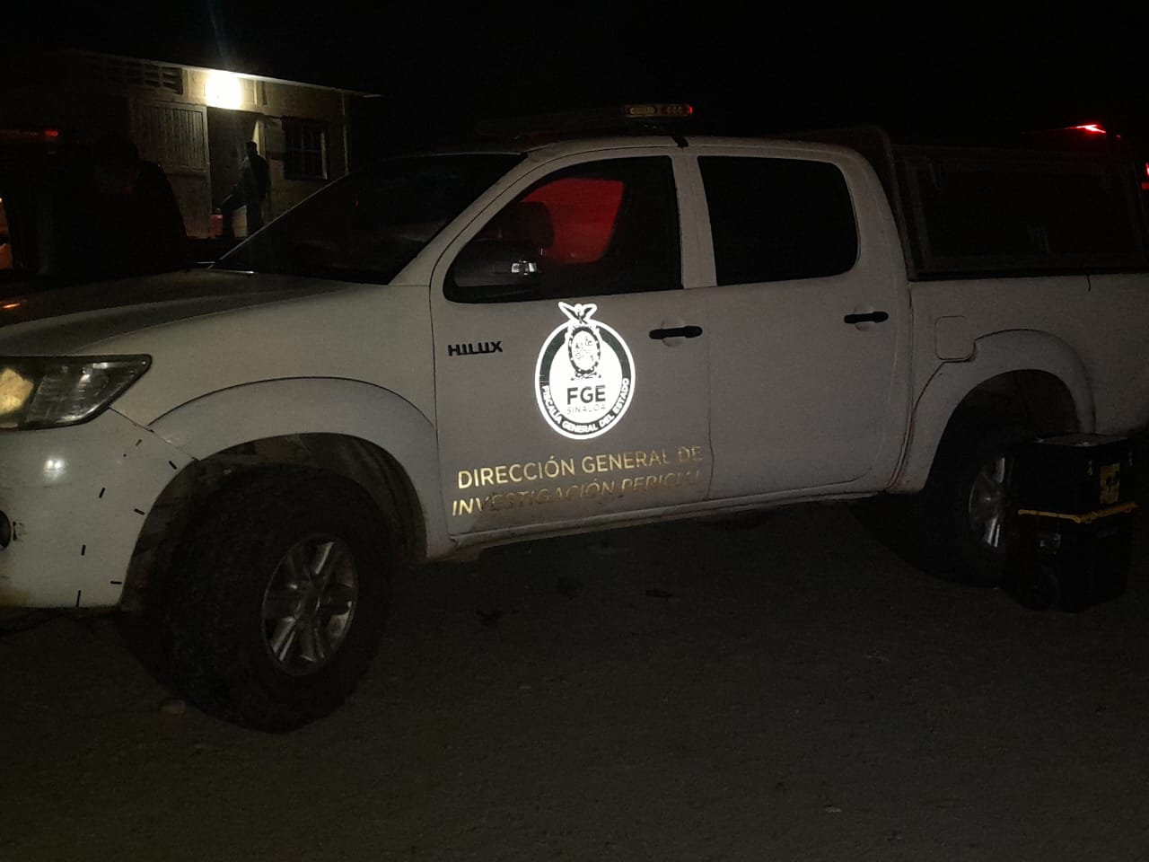Fallece conductor al accidentarse y caer en un estaque de camarón en Vázquez Moreno, Rosario