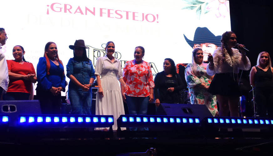 Gran festejo del día de las madres por parte del gobierno de Mazatlán