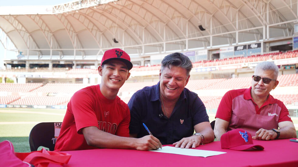 Firma Joan Plascencia Venados Mazatlán LMP
