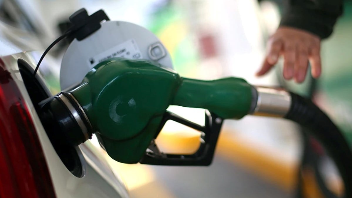 Carga de gasolina.