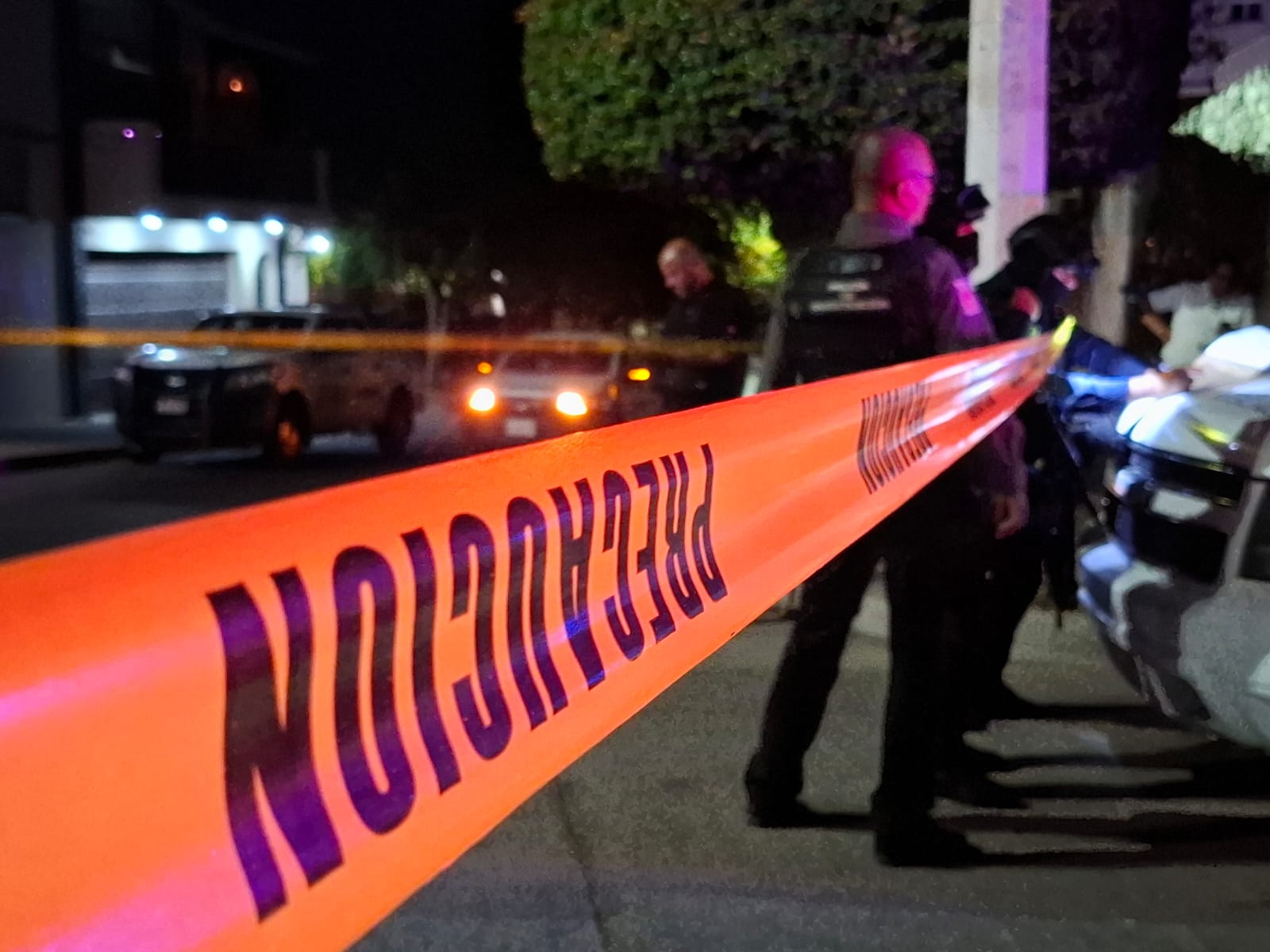 Localizan a una persona asesinada y emplayada