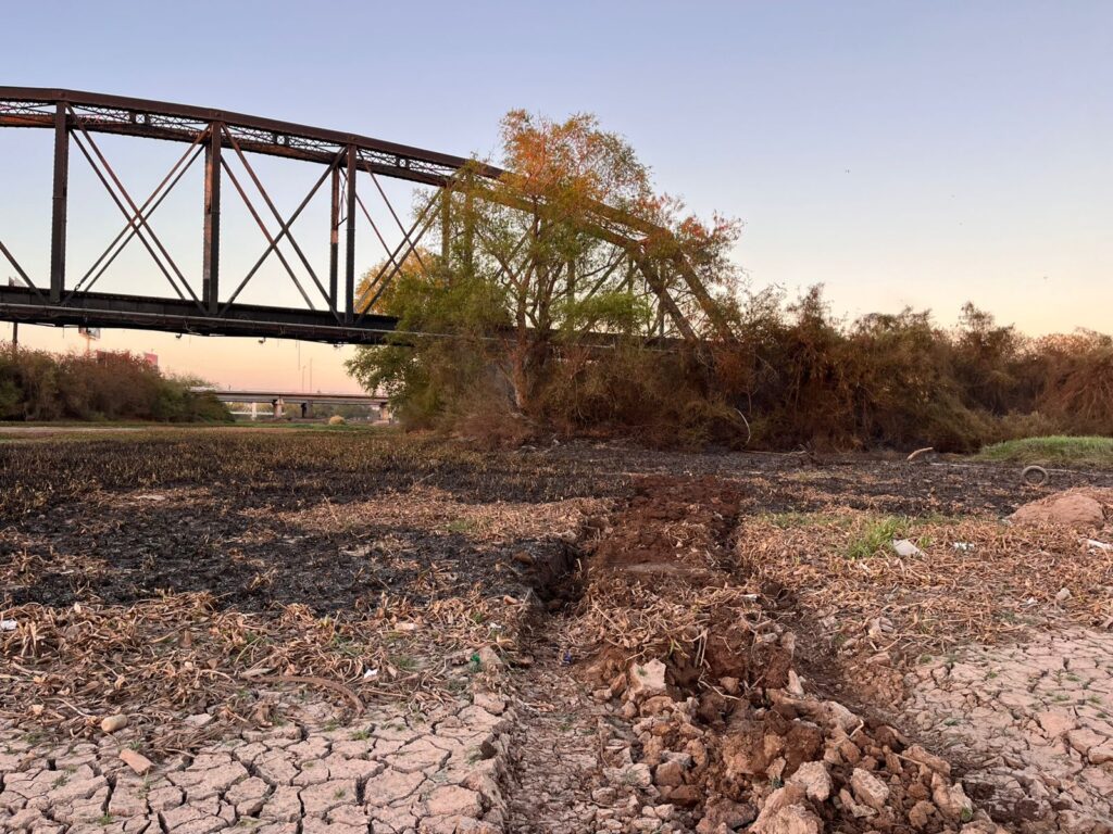 Incendio en Puente Negro inició en el lirio seco y el fuego afectó a personas vulnerables de Culiacán