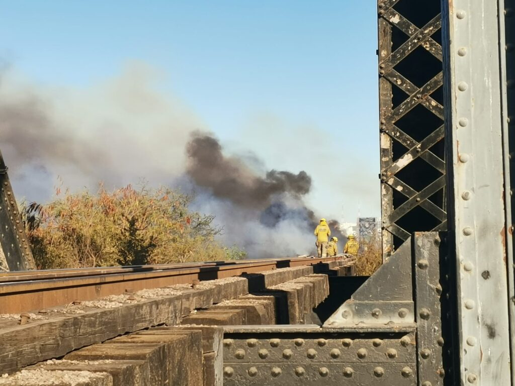 Incendio en Puente Negro inició en el lirio seco y el fuego afectó a personas vulnerables de Culiacán