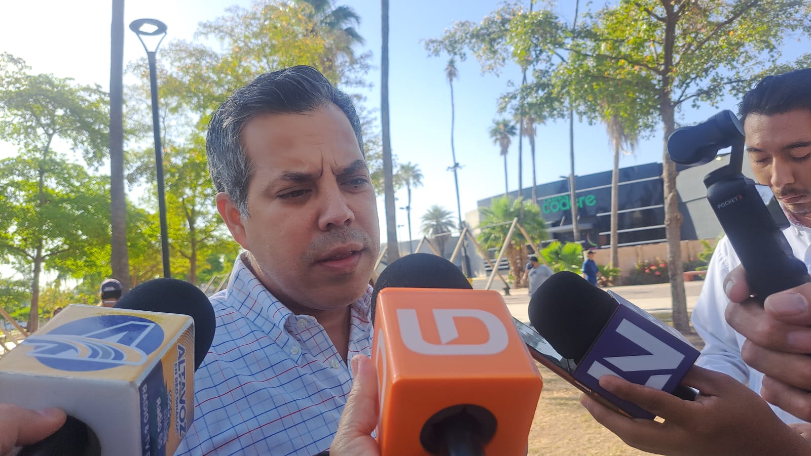 Juan Garibaldi Hernández, secretario del Ayuntamiento de Ahome.