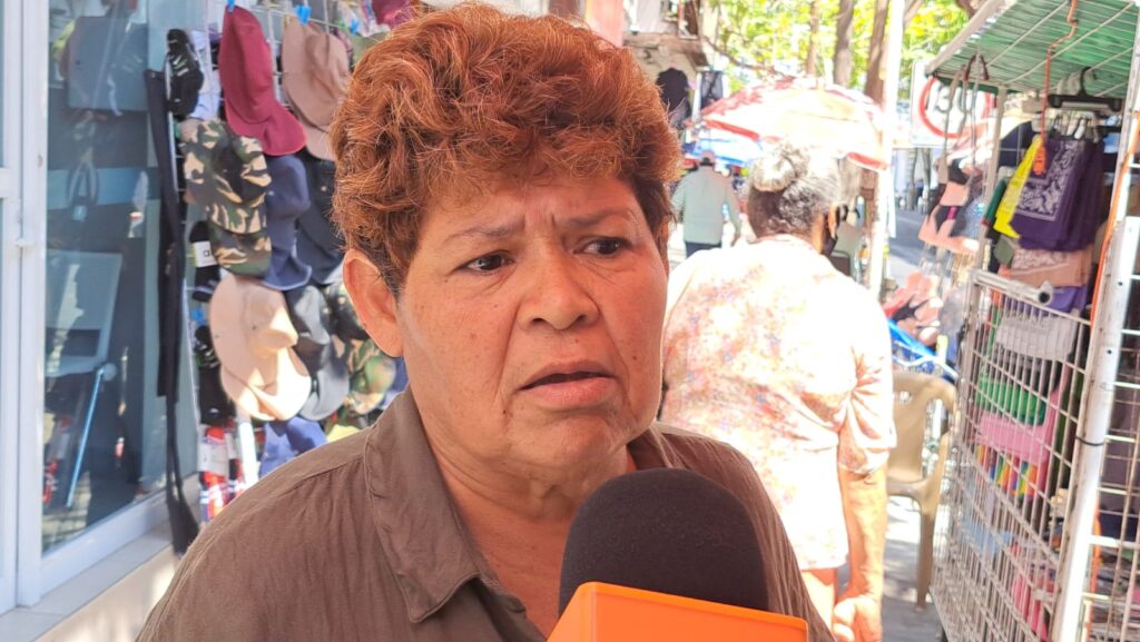 Laura Alicia Quevedo Pérez, coordinadora del Bloque de Vendedores Ambulantes del Centro.