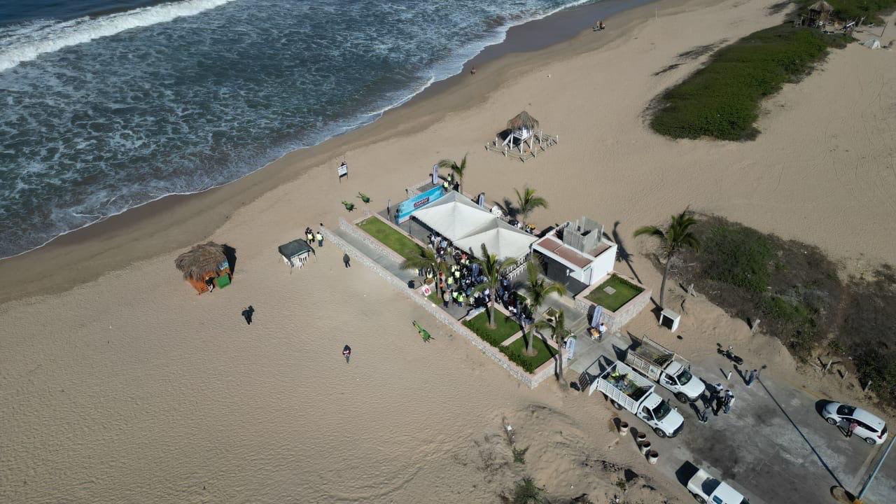 Limpian 3km de playa Cerritos