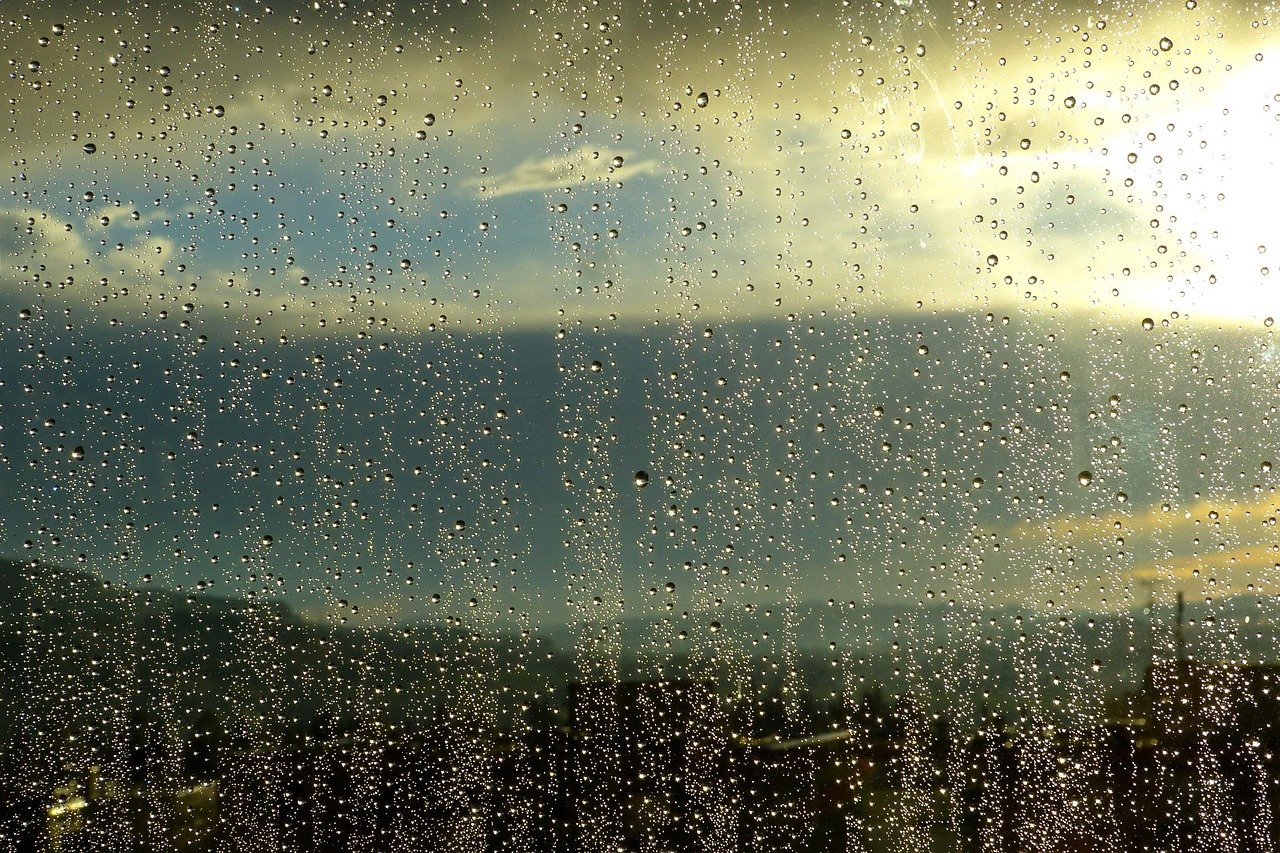 Lluvias día tarde atardecer