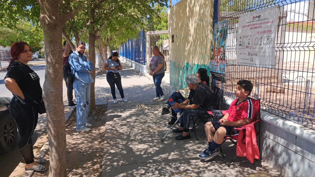 Toman primaria Francisco I. Madero en Los Mochis