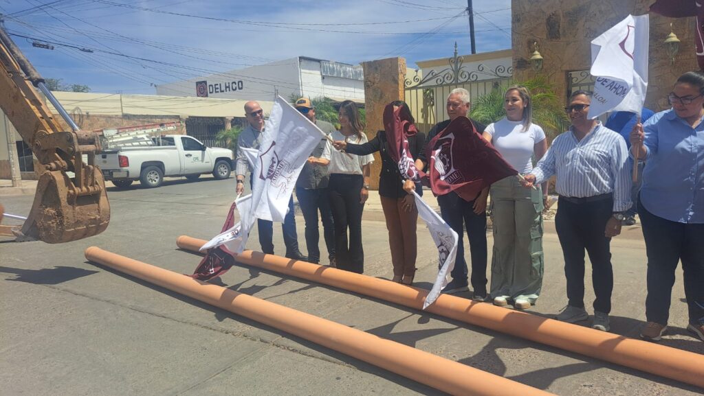Ponen en marcha y supervisan obras de pavimentación
