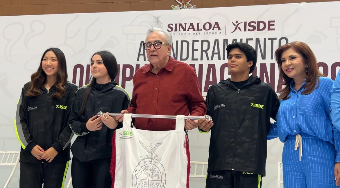 Rubén Rocha Moya abandera a la delegación Sinaloa rumbo a la Olimpiada Nacional 2025