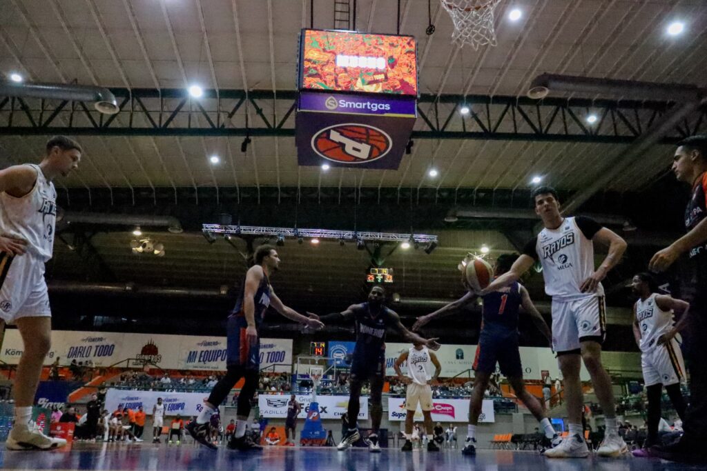 Pioneros se desinfla en la segunda mitad y Rayos empareja la serie