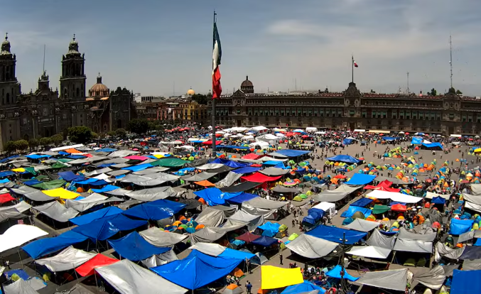 Plantón de la CNTE en el Zócalo