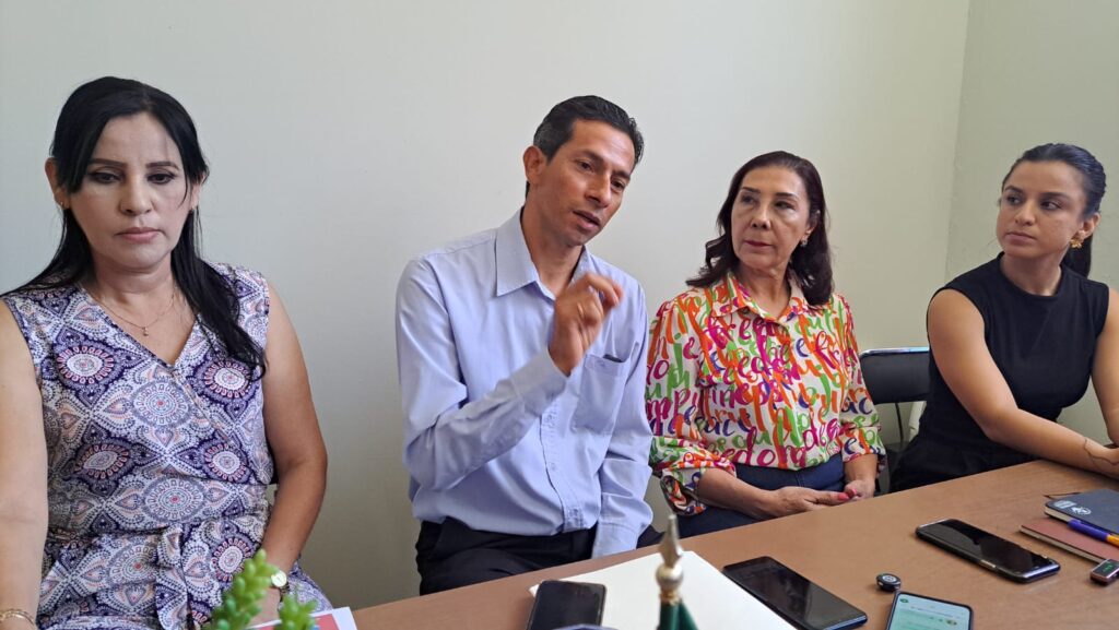 Promueven con conferencia en Guamúchil inclusión y conciencia sobre el autismo