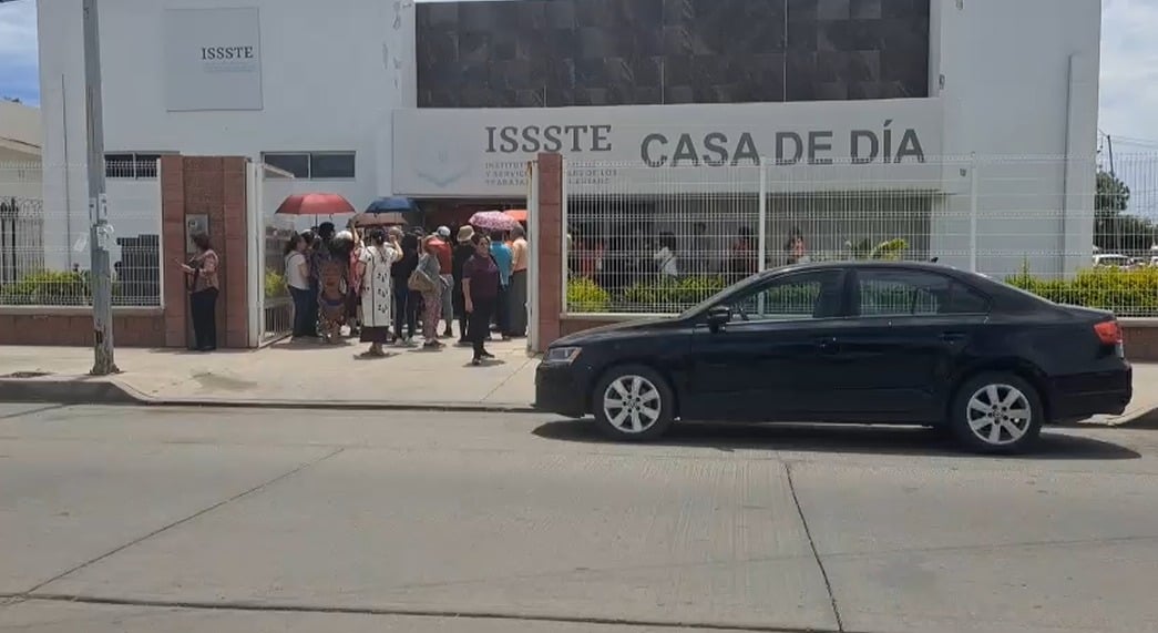 Reabre Casa de Día del Issste en Guasave y adultos mayores celebran con júbilo