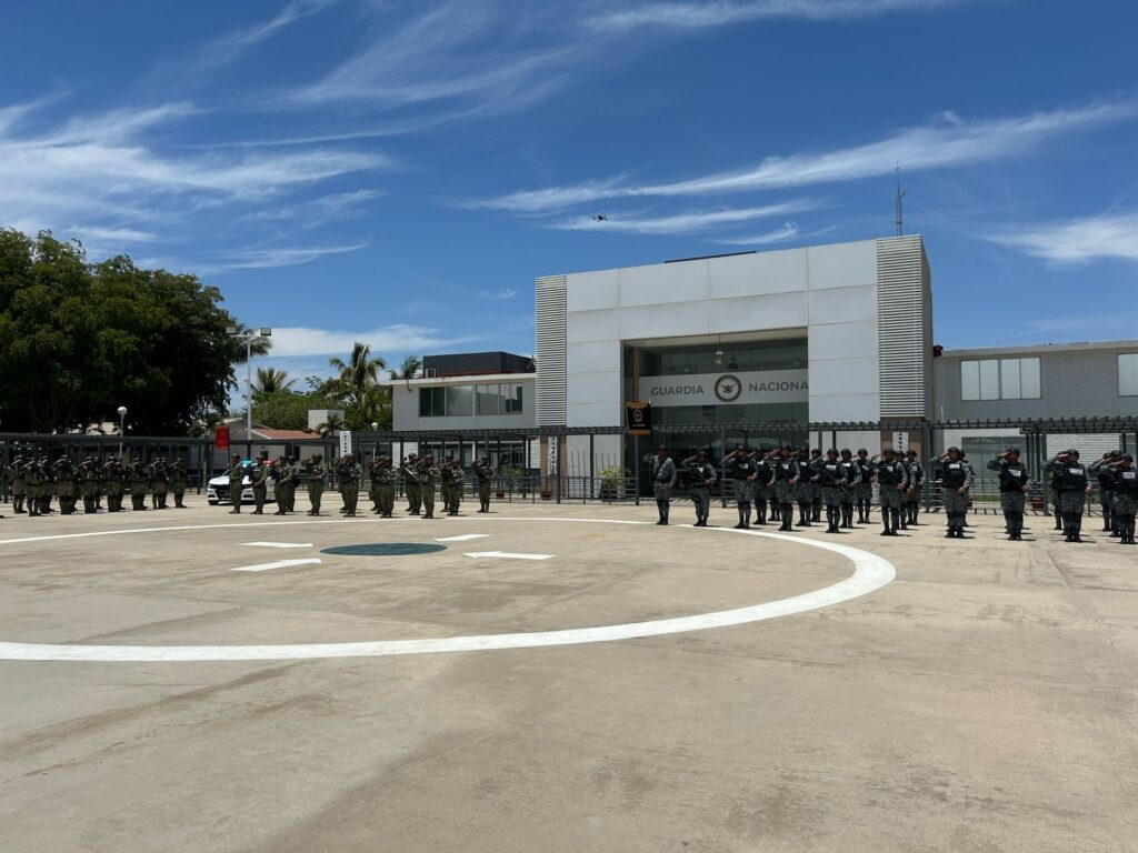Rocha Moya asiste a la inauguración de las 462 Compañía de la Guardia Nacional