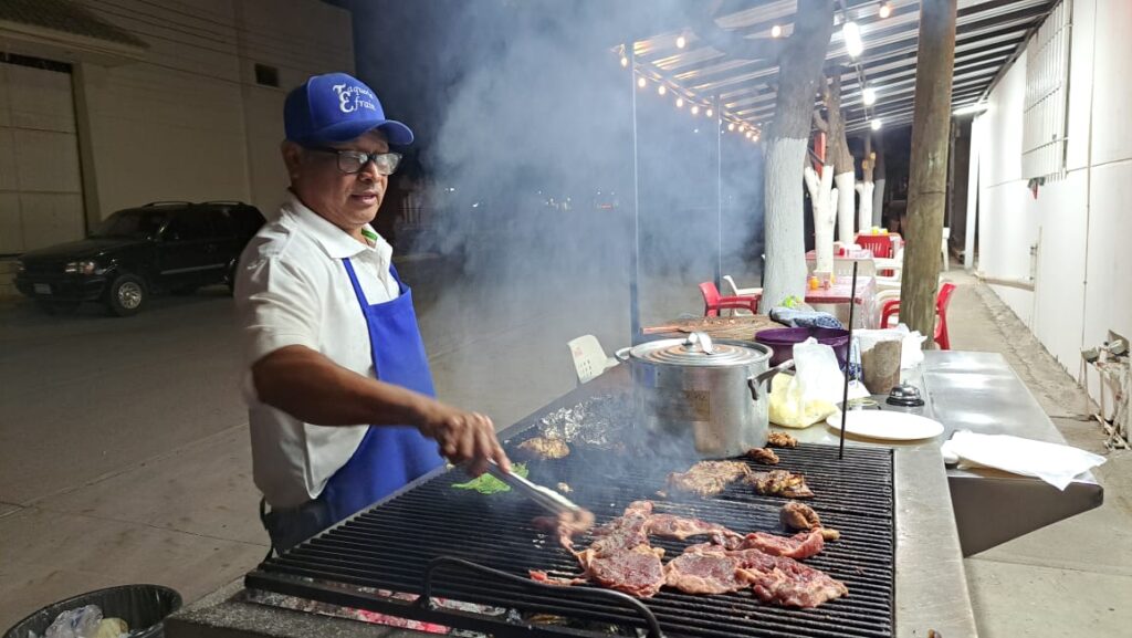 Salud Municipal refuerza vigilancia a vendedores ambulantes y de alimentos en Salvador Alvarado