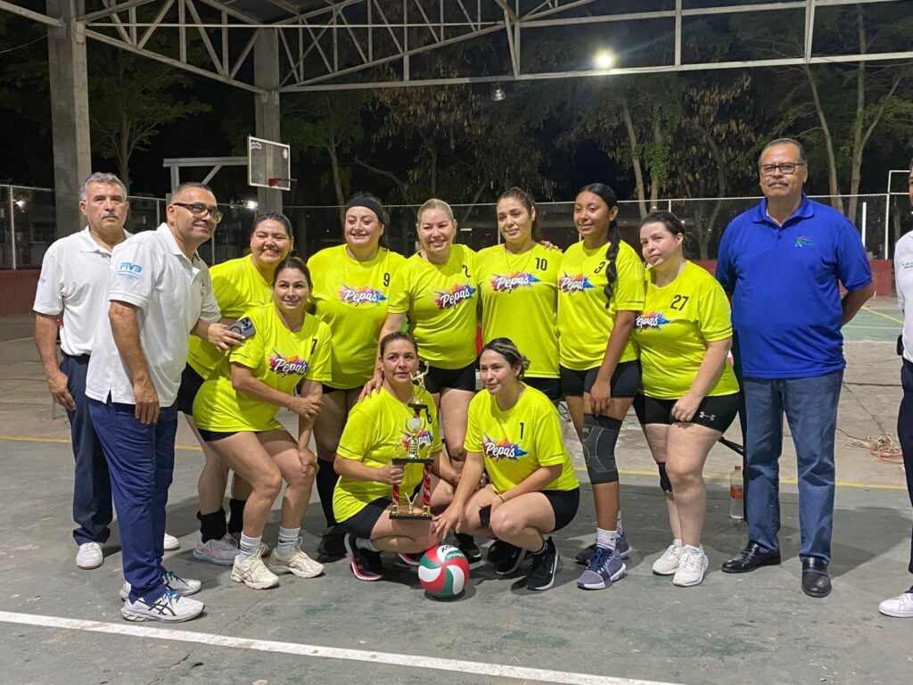 Mi Óptica-Pepas, segundo lugar del torneo