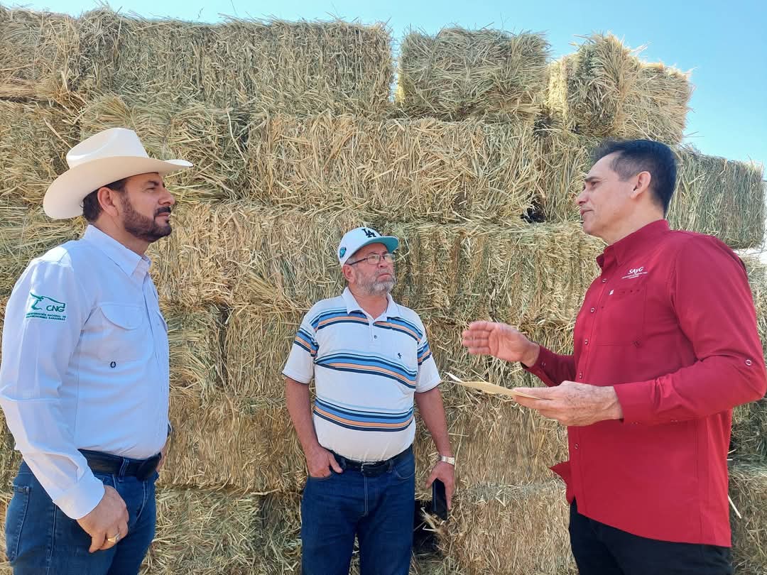 Representantes de la Unión Ganadera Regional de Sinaloa (UGRS).