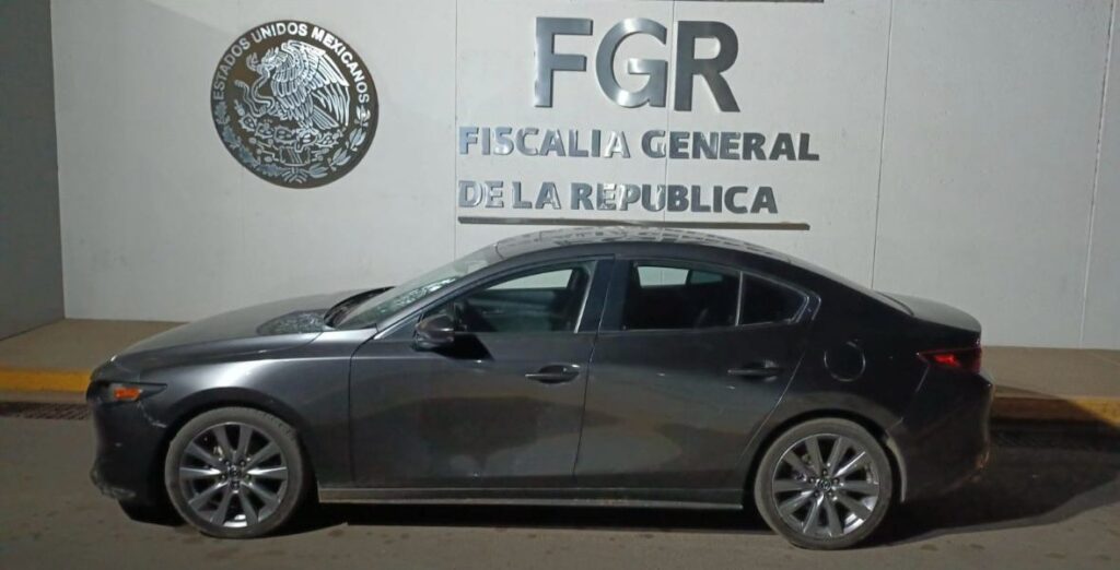 Vehículo Mazda asegurado.