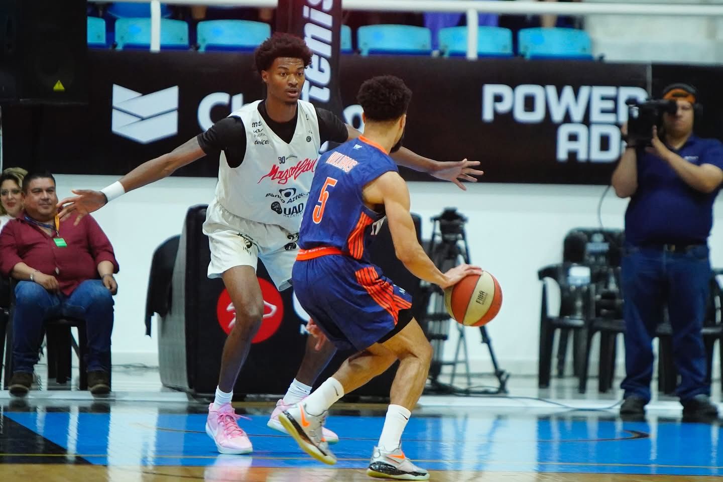 Venados Basketball y Pioneros se lucen