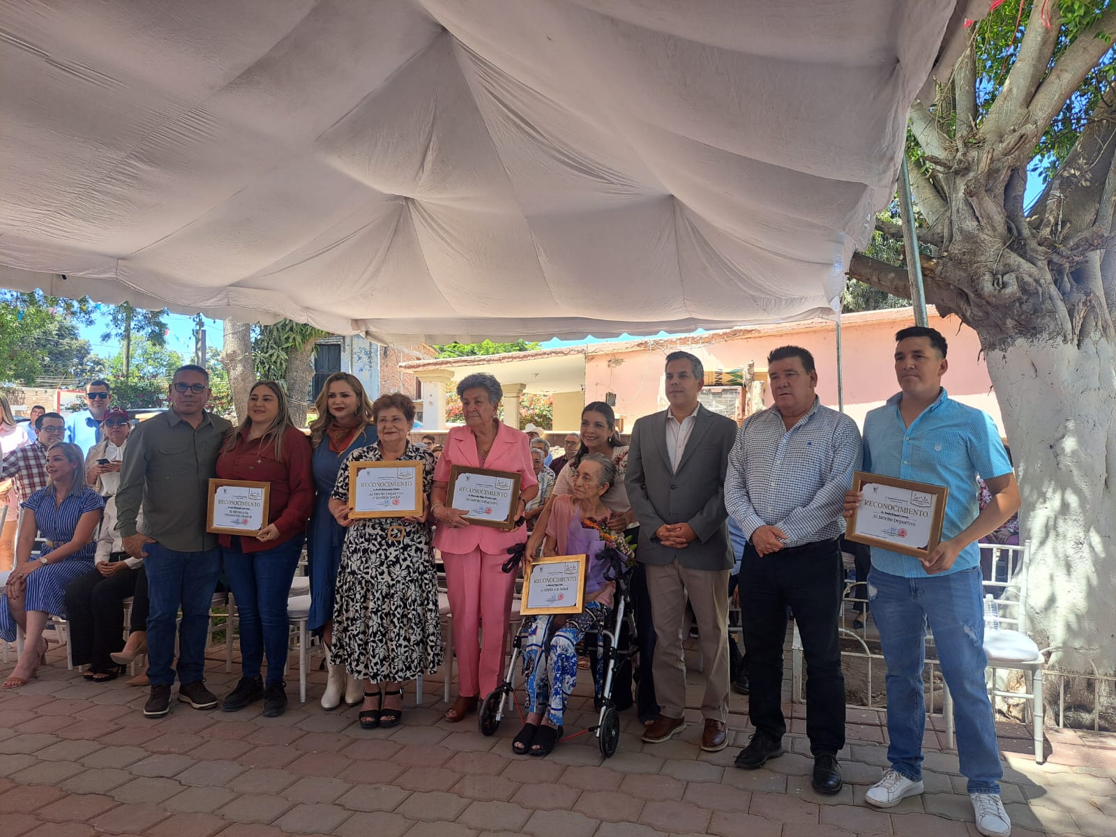 reconocimiento a habitantes