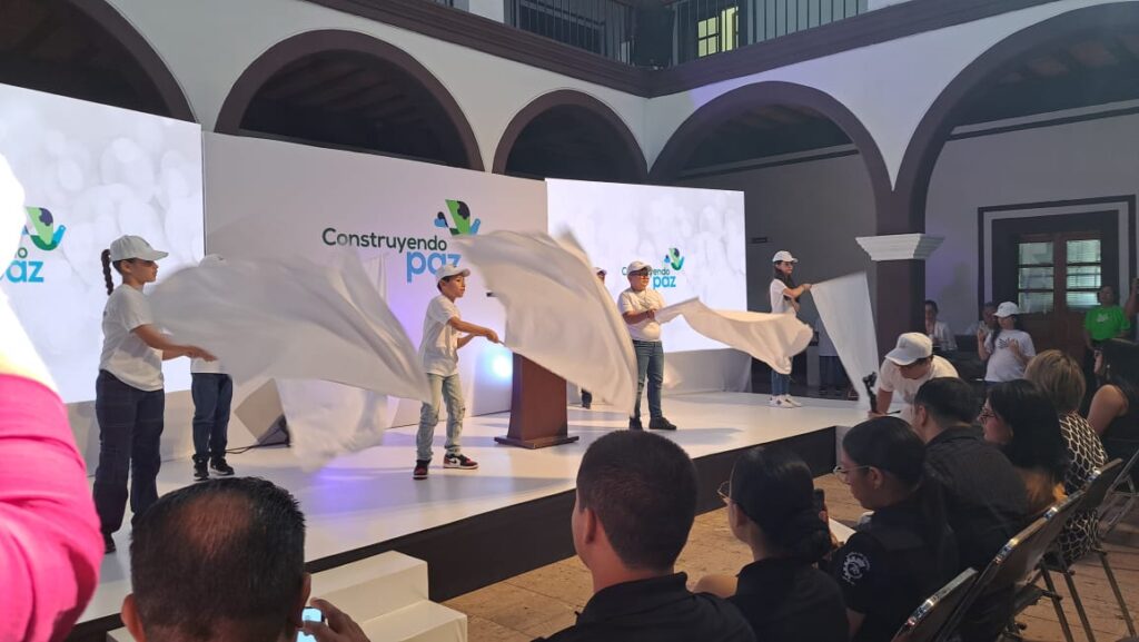 Niños en Informe de Paz Mayo 2025