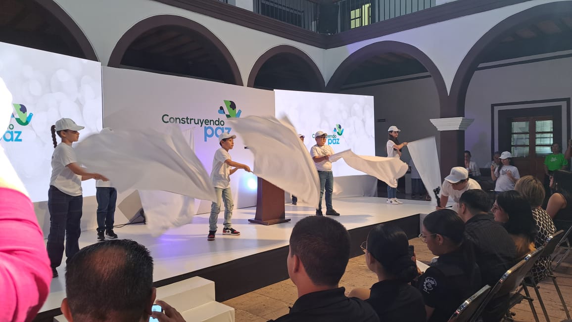 Niños en Informe de Paz Mayo 2025