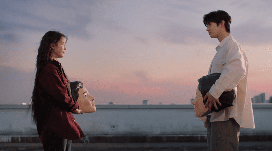 IU y Cha Eun-woo.