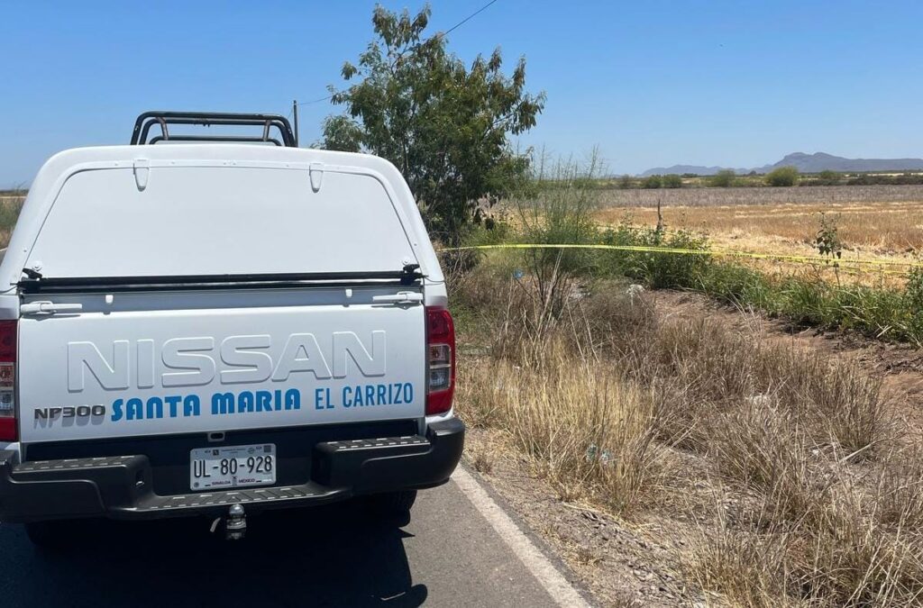 Localizan un cuerpo sin vida en una carretera en El Carrizo, Ahome
