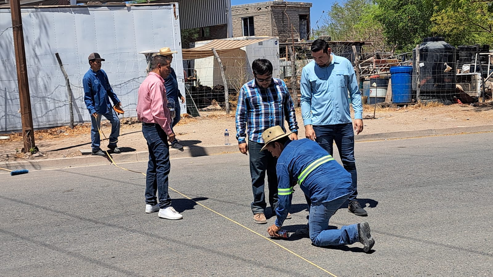 Toman medidas en tianguis de Guamúchil