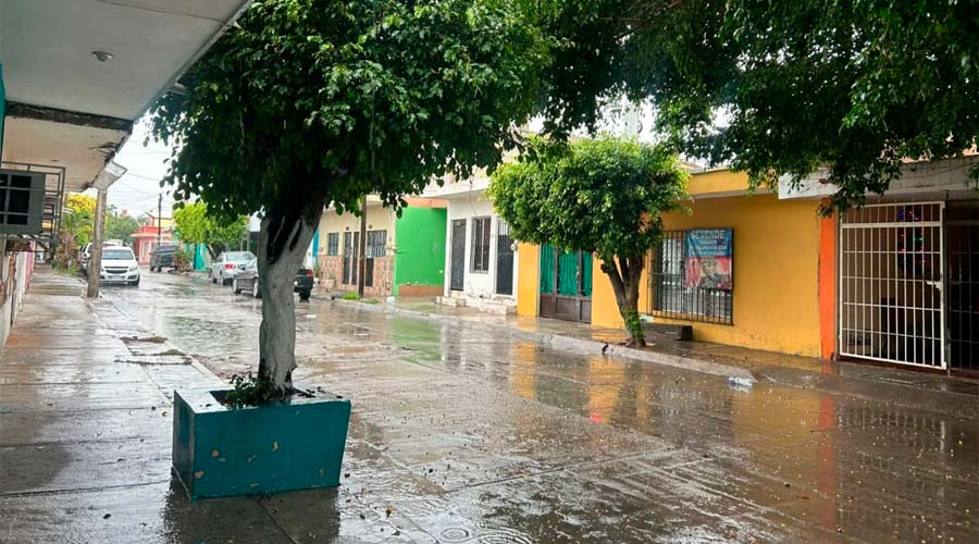 Encharcamiento en calles de Mazatlán