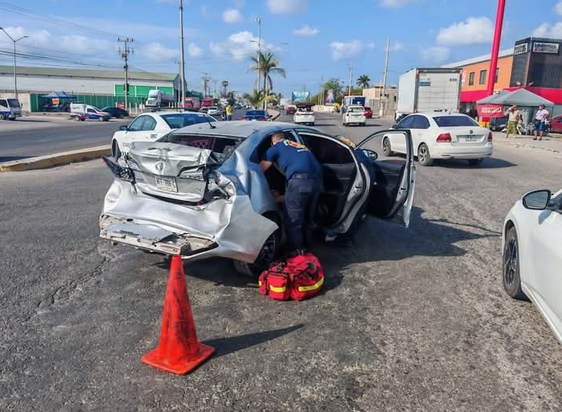 Se registran tres lesionados en dos accidentes alrededor de Mazatlán; dos de ellos son menores de edad