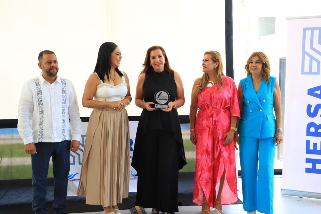 Adrián González y “Lupita” Castro, de Línea Directa, reciben galardón de periodismo Saúl Guevara Nava