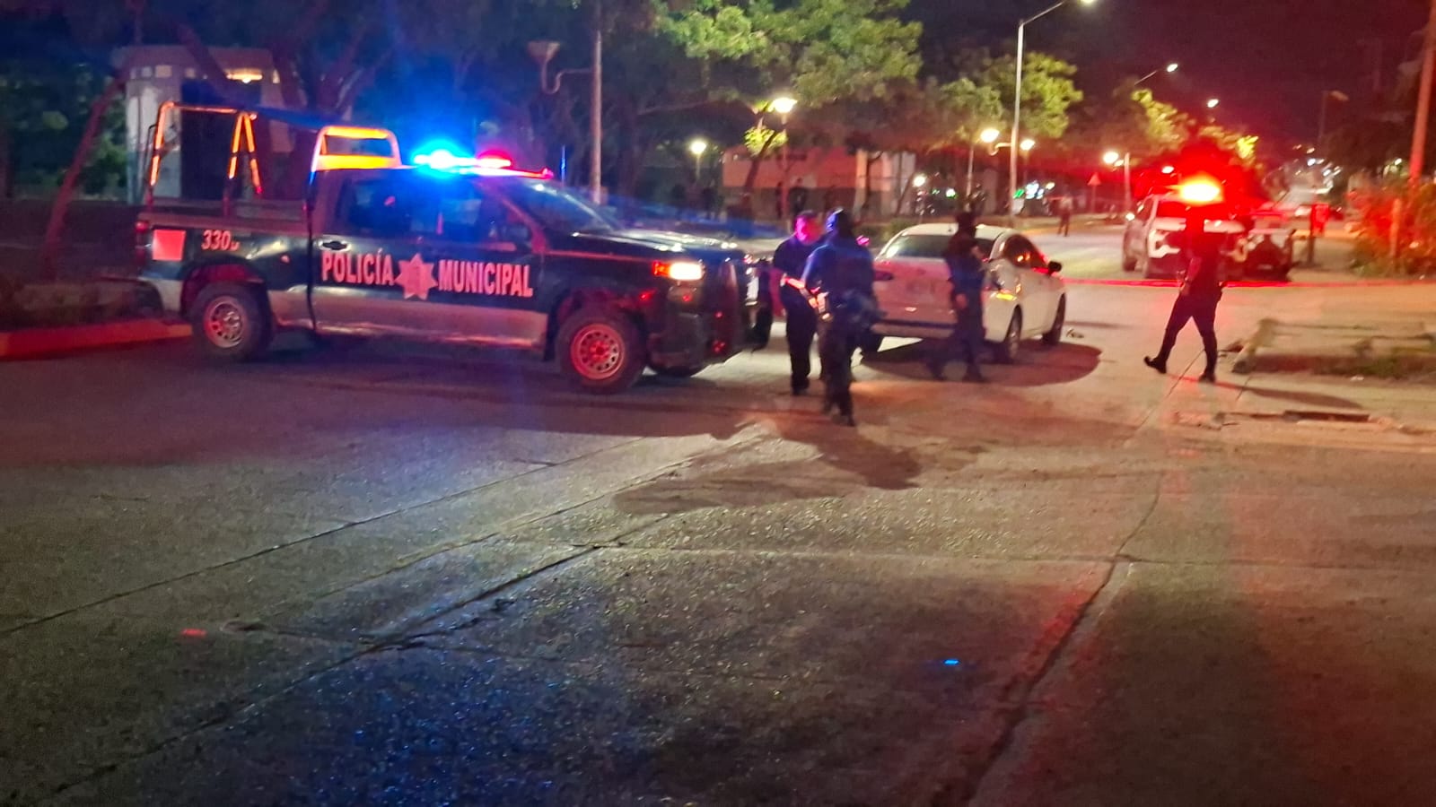 Agentes municipales tras reporte de balaceras en Mazatlán