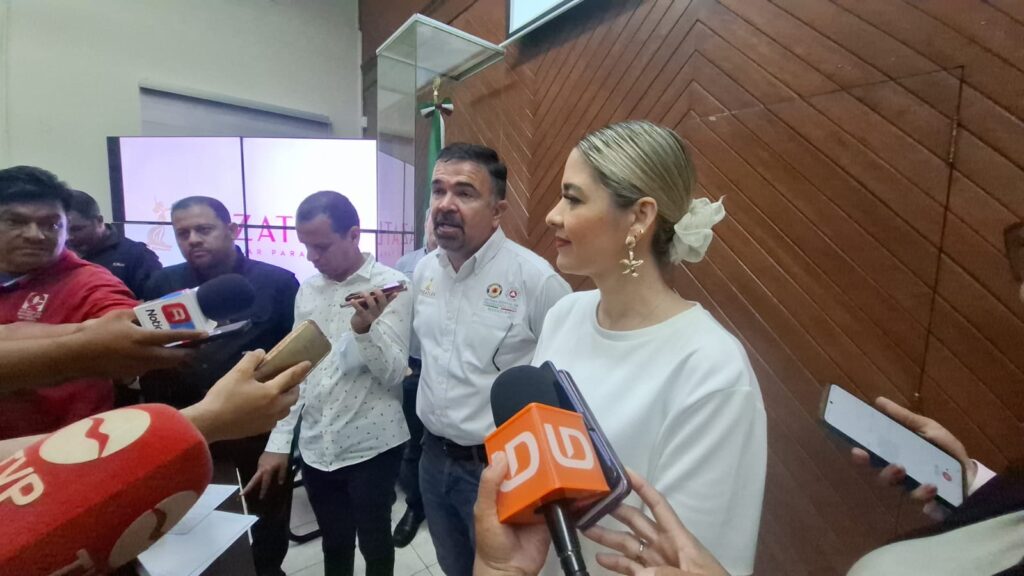 Aseguran 21 scooters en el malecón de Mazatlán por no cumplir con reglamento