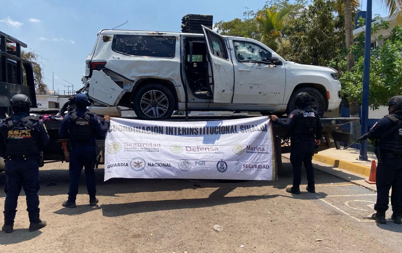 Aseguran fusiles, lanzagranadas, camioneta blindada y un antidrón tras enfrentamiento en Tierra Blanca