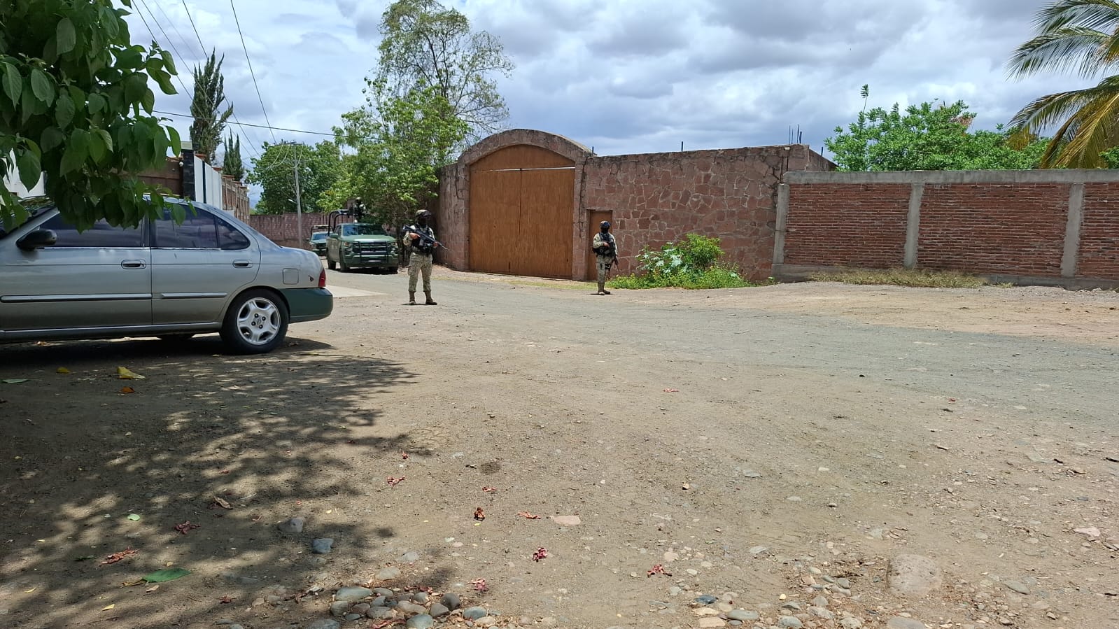 Elementos del Ejército Mexicano resguardando la zona.