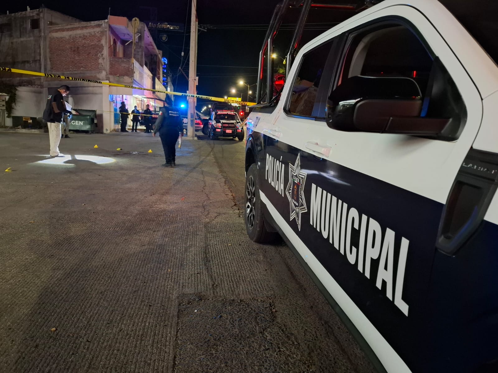 Patrulla de la Policía Municipal de Culiacán en zona donde un agente fue asesinado tras ataque armado